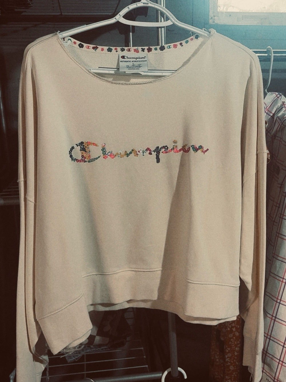 Champion Cream Crewneck Sweatshirt with Floral Logo
